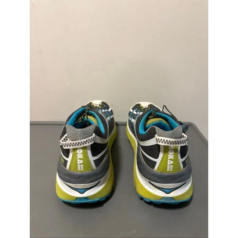Hoka One One hoka one